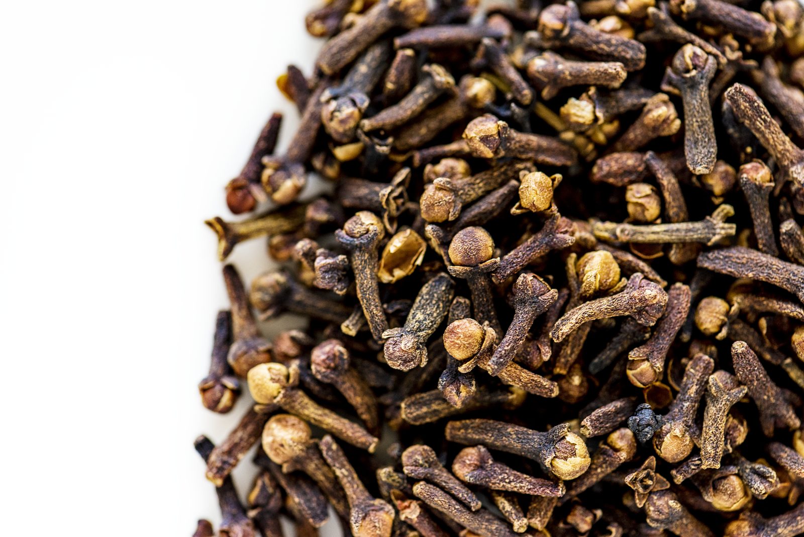 Biothala Huile Essentielle de Clou de Girofle – détail